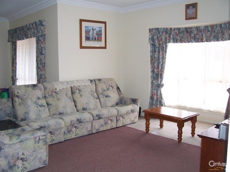 1 Brook Street, Stirling North SA 5710