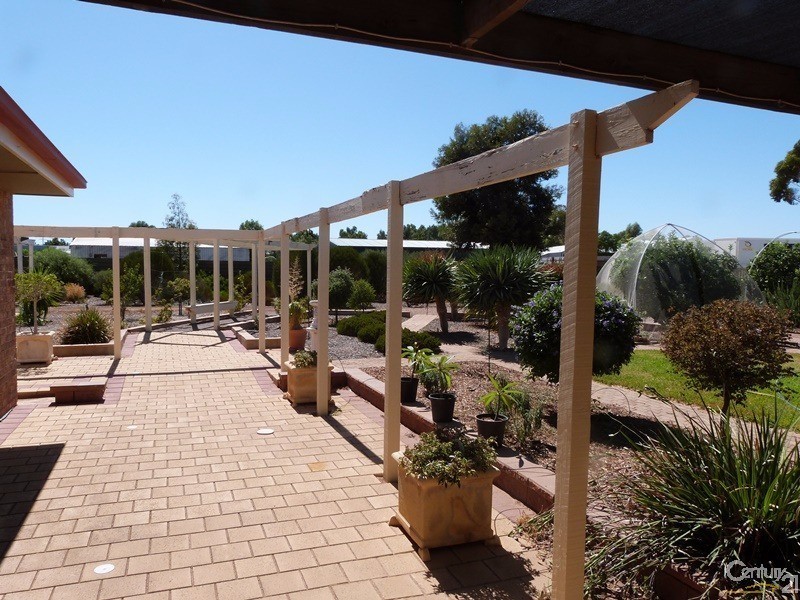 42 Quorn Road, Stirling North SA 5710