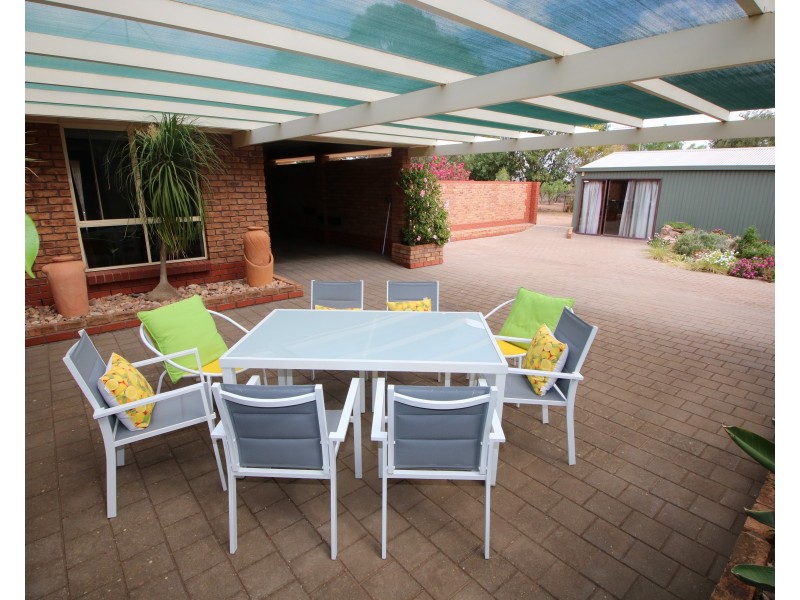 471 Flinders Ranges Way, Stirling North SA 5710