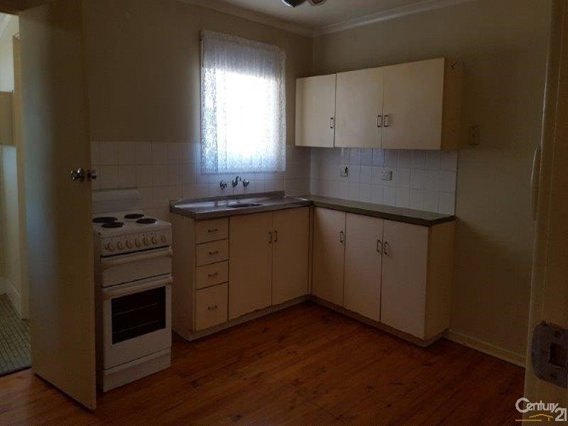 16 Hurcombe Crescent, Port Augusta West SA 5700
