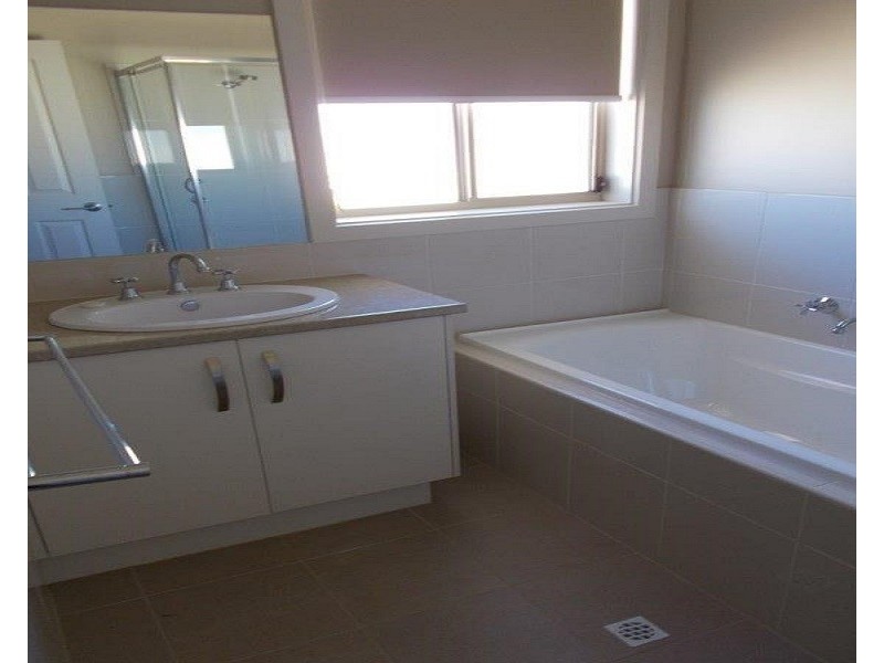 8 Hooky Street, Stirling North SA 5710