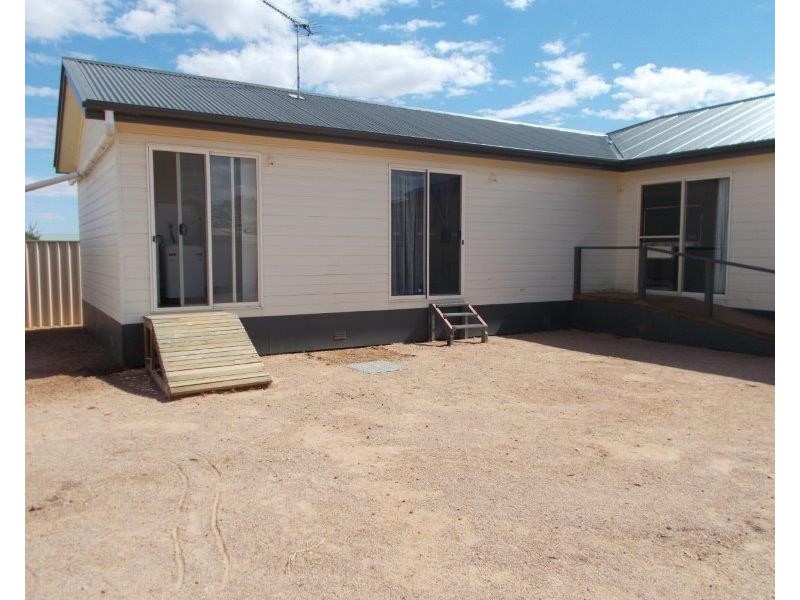 10 Edwards Street, Stirling North SA 5710