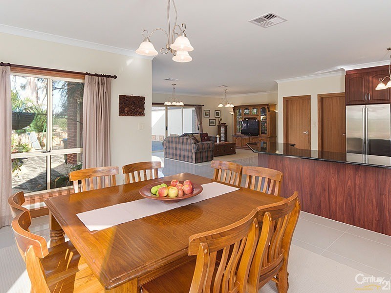 9 Fairfield Road, Mount Barker SA 5251