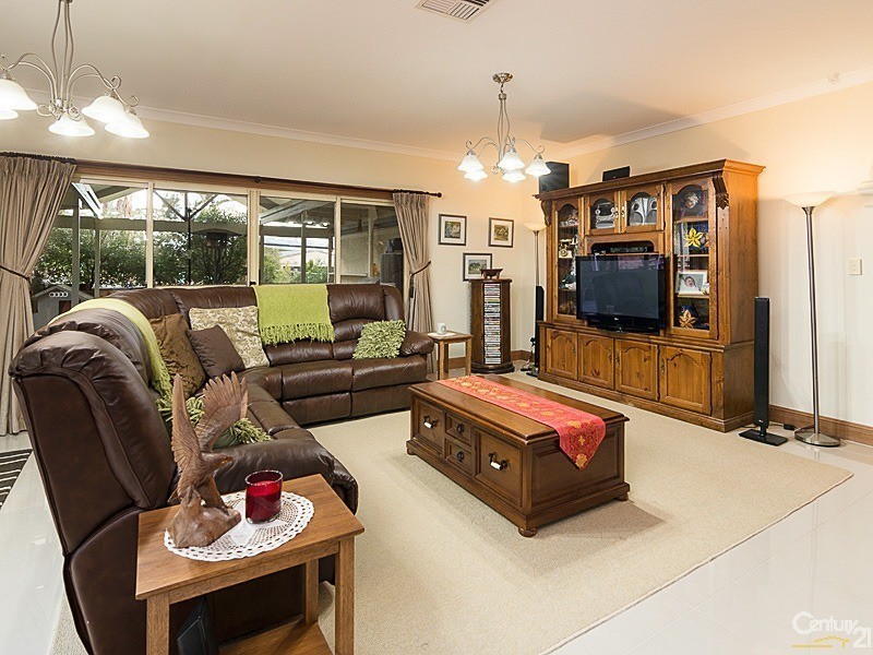 9 Fairfield Road, Mount Barker SA 5251
