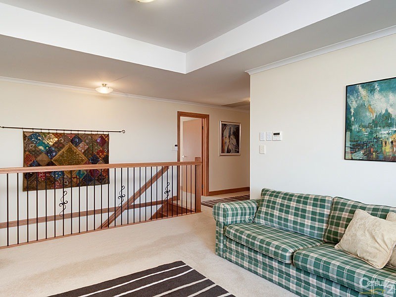 9 Fairfield Road, Mount Barker SA 5251