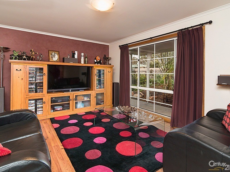 28 Victoria Road, Mount Barker SA 5251