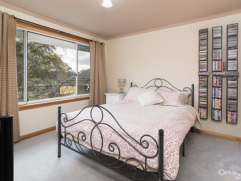 28 Victoria Road, Mount Barker SA 5251