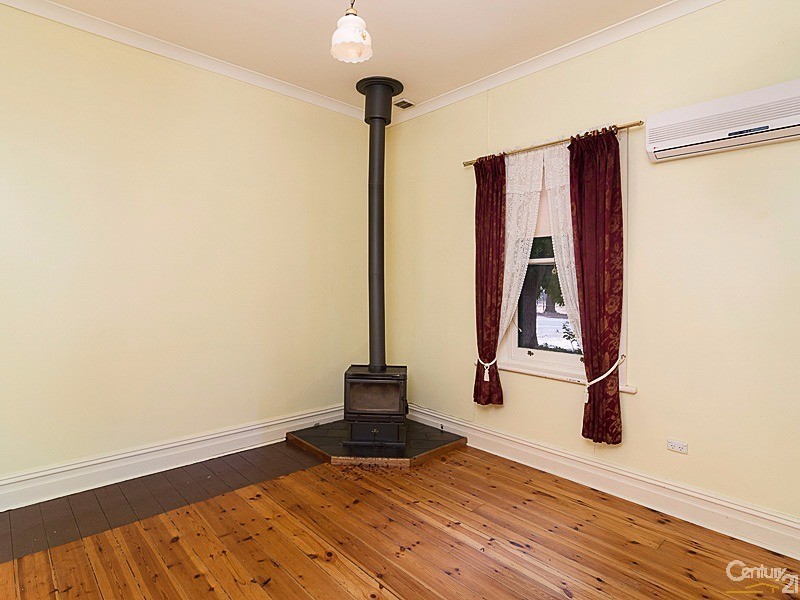 18 Wellington Road, Mount Barker SA 5251