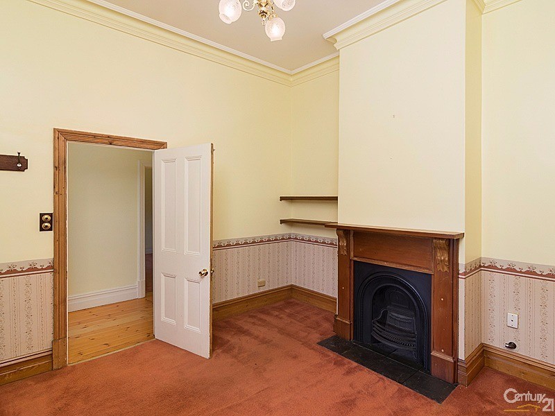 18 Wellington Road, Mount Barker SA 5251