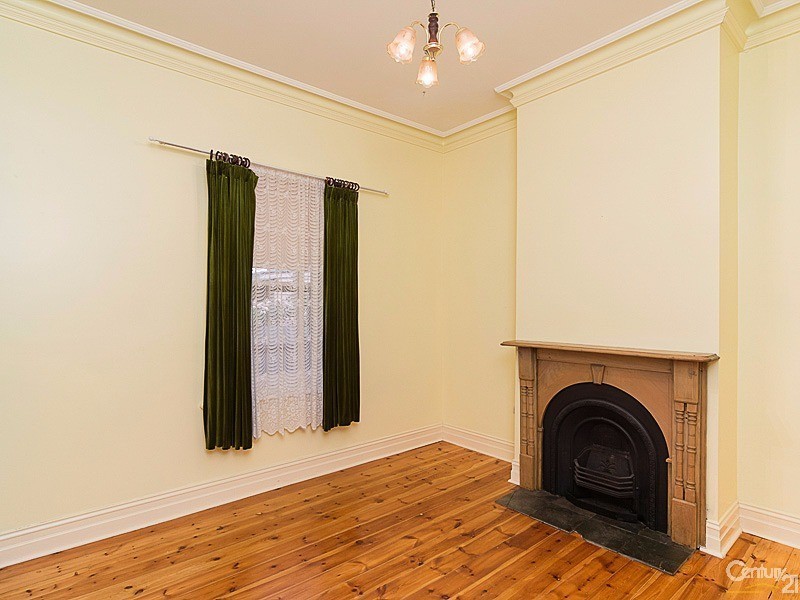 18 Wellington Road, Mount Barker SA 5251