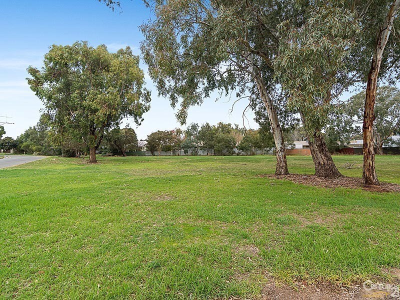 13 Princes Road, Mount Barker SA 5251
