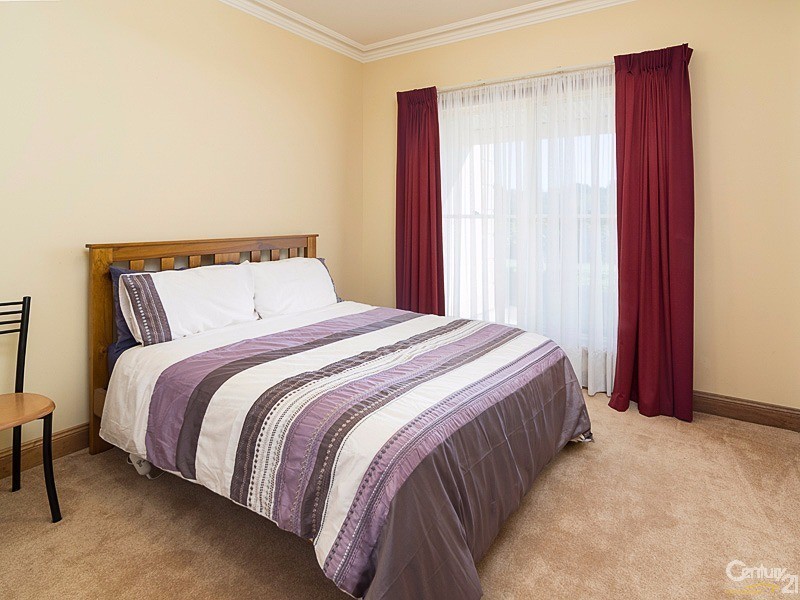 7 Crystal Court, Mount Barker SA 5251