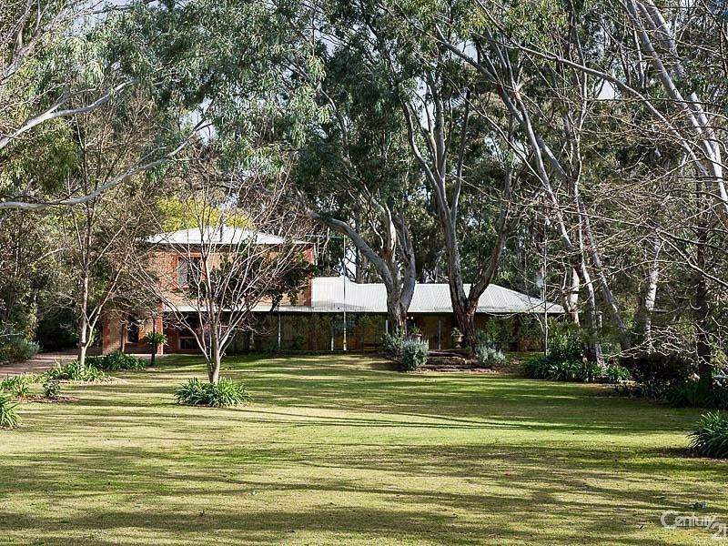 4 Pochin Street, Macclesfield SA 5153