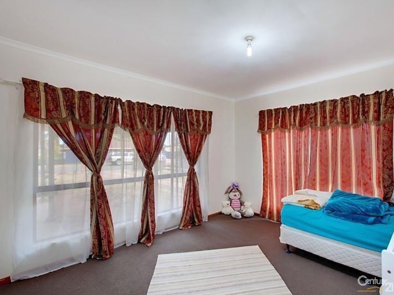 27 Jamieson Street, Moana SA 5169