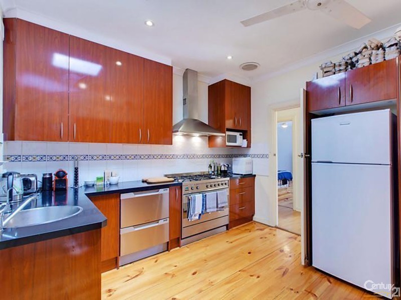 11 Old Beach Road, Brighton SA 5048