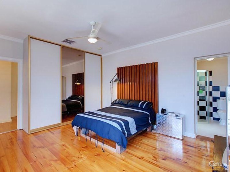 11 Old Beach Road, Brighton SA 5048