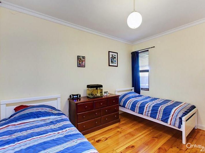 11 Old Beach Road, Brighton SA 5048