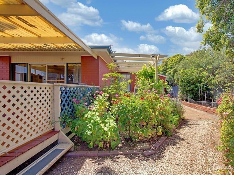 11 Old Beach Road, Brighton SA 5048