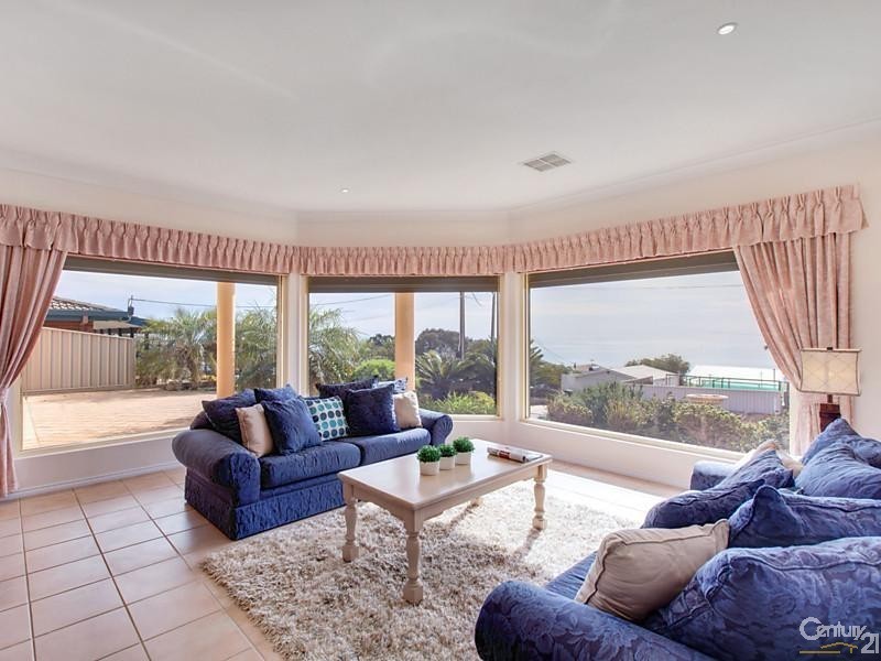 4 Murnada Street, Hallett Cove SA 5158