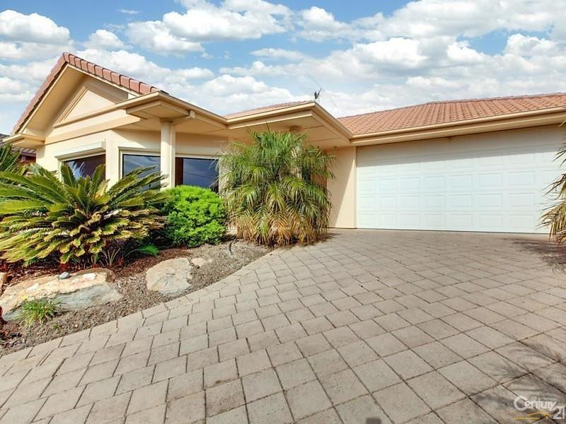 4 Murnada Street, Hallett Cove SA 5158