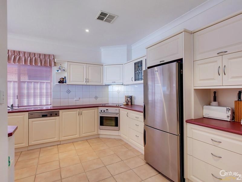 4 Murnada Street, Hallett Cove SA 5158