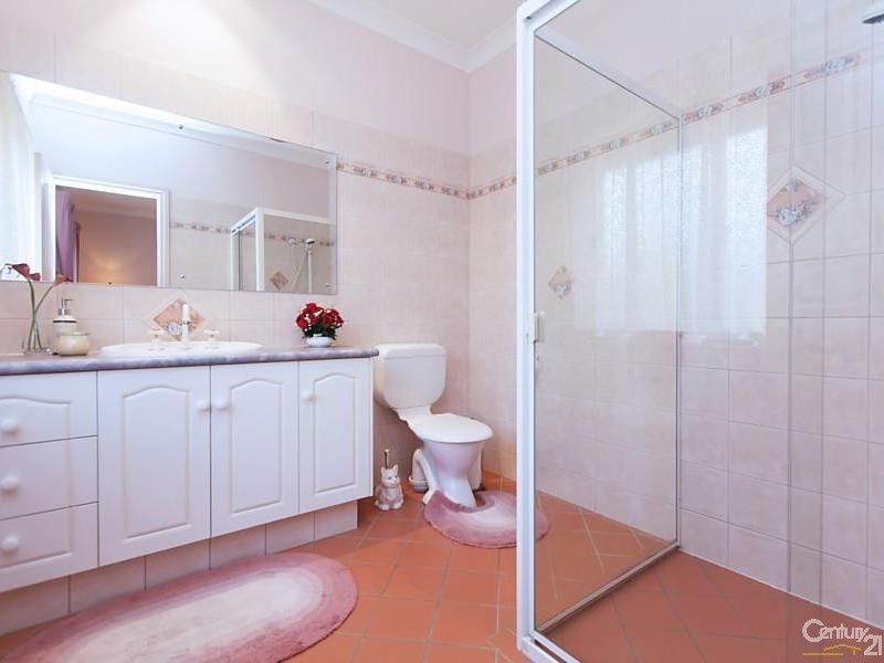 4 Murnada Street, Hallett Cove SA 5158