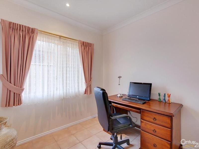 4 Murnada Street, Hallett Cove SA 5158