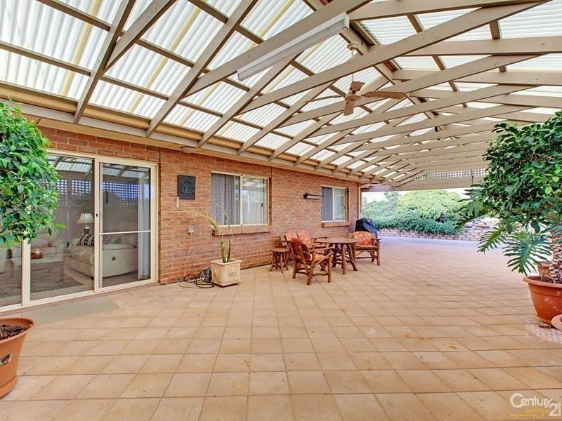 4 Murnada Street, Hallett Cove SA 5158