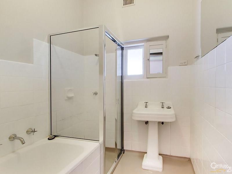 9 Inverell Avenue, North Plympton SA 5037