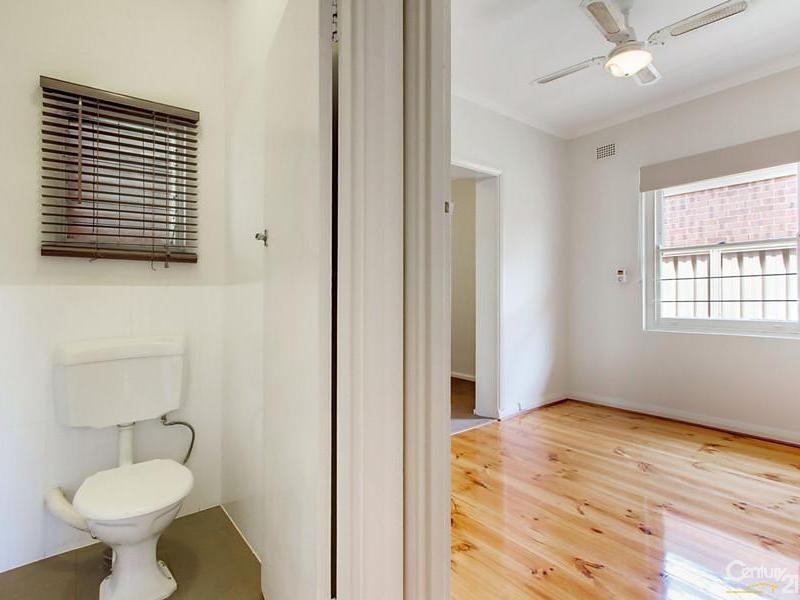 9 Inverell Avenue, North Plympton SA 5037