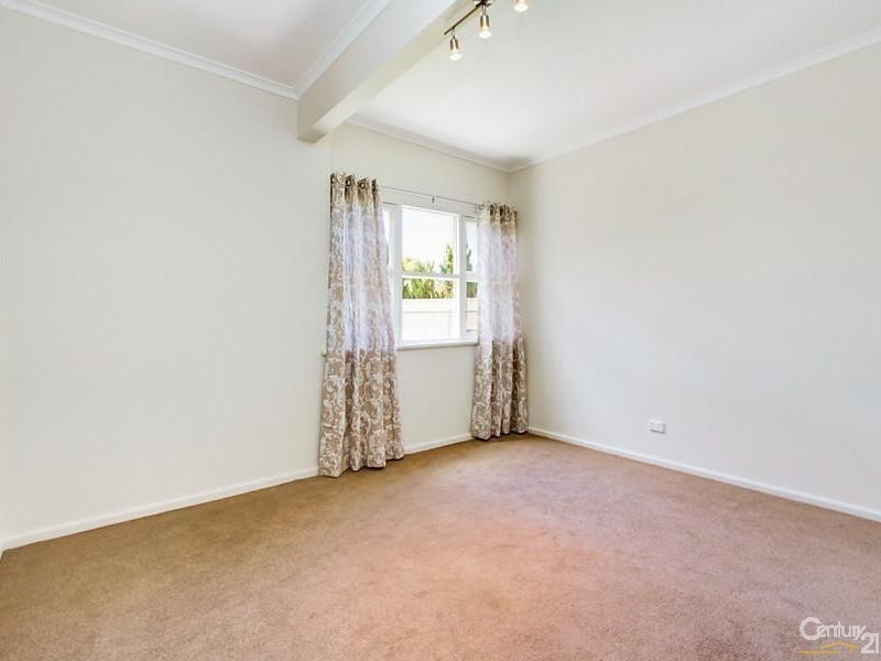 9 Inverell Avenue, North Plympton SA 5037