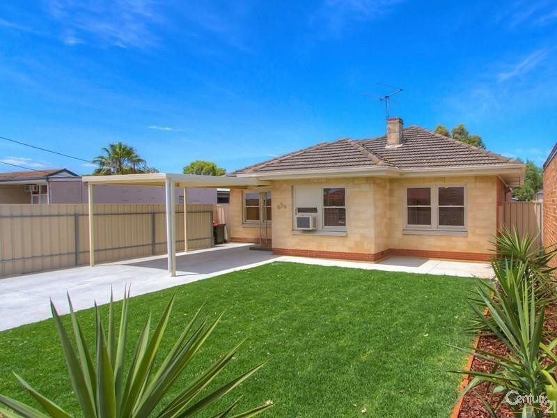 9 Inverell Avenue, North Plympton SA 5037
