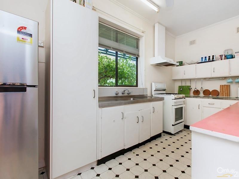 2 Macarthur Avenue, Hove SA 5048