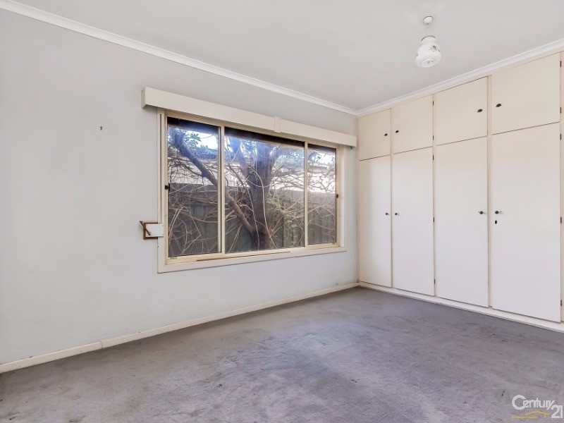 2 Petersen Crescent, Port Noarlunga SA 5167