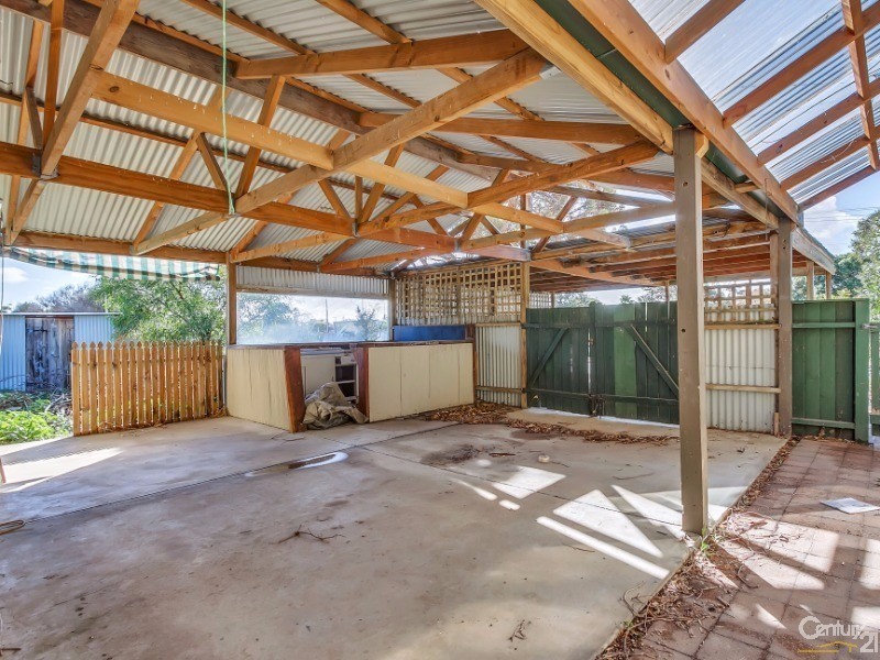 2 Petersen Crescent, Port Noarlunga SA 5167