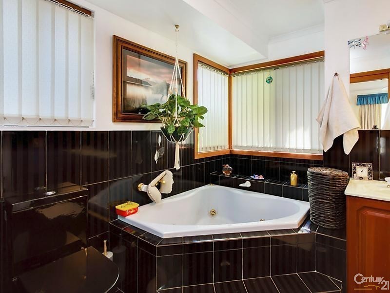 59 Monaco Circuit, Aberfoyle Park SA 5159