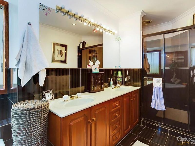 59 Monaco Circuit, Aberfoyle Park SA 5159