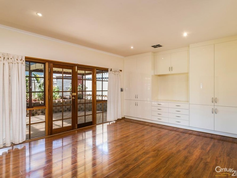 17 Wangary Terrace, Seaview Downs SA 5049