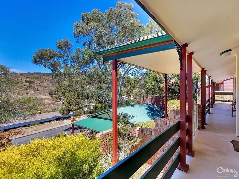 11 Karoona Crescent, Seacombe Heights SA 5047