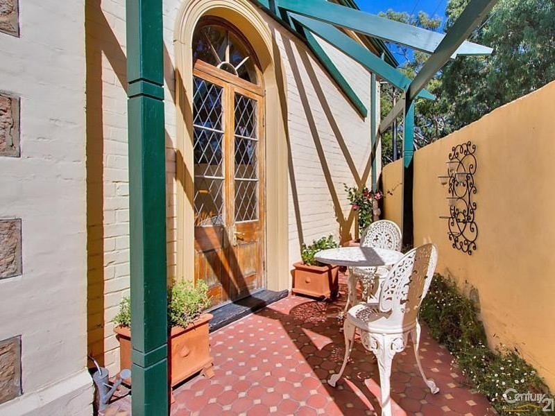 2 East Avenue, Black Forest SA 5035