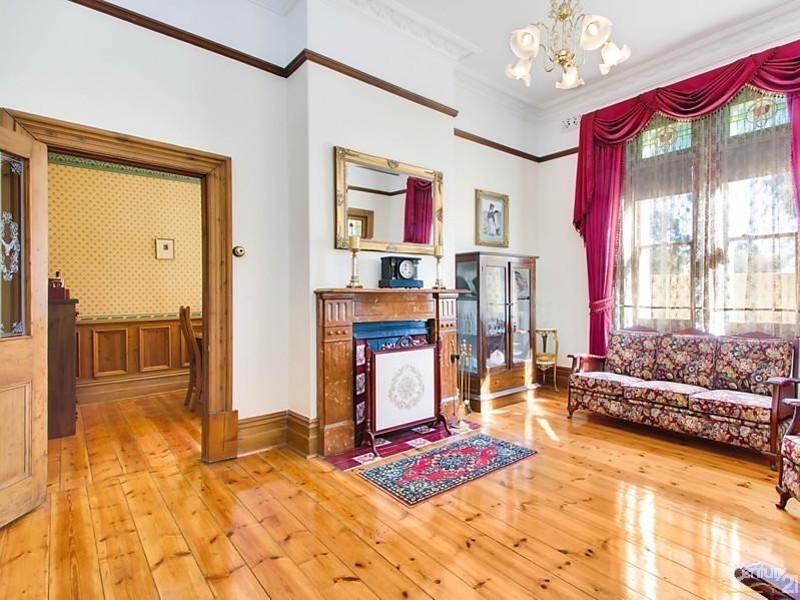 2 East Avenue, Black Forest SA 5035