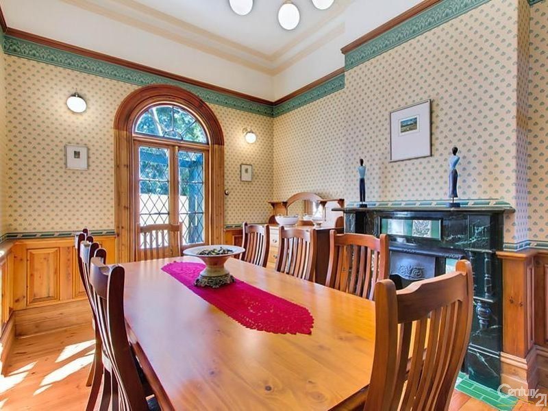 2 East Avenue, Black Forest SA 5035