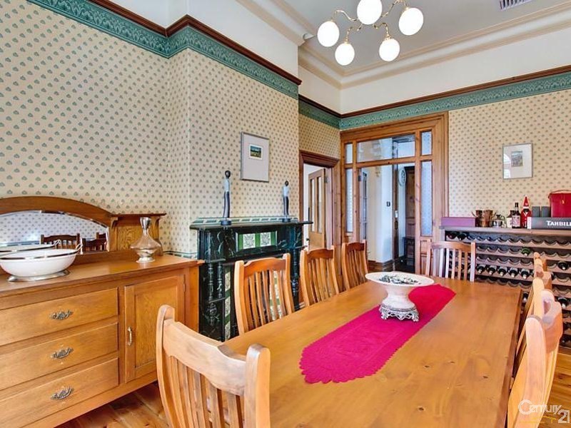 2 East Avenue, Black Forest SA 5035