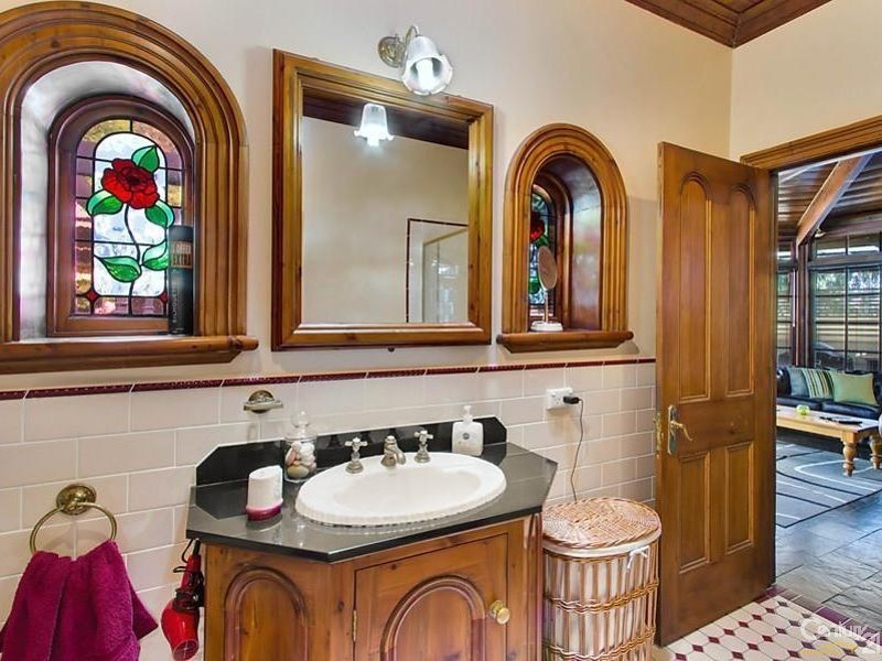 2 East Avenue, Black Forest SA 5035