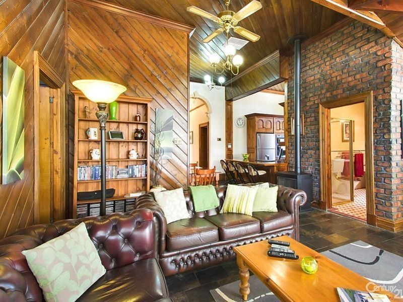 2 East Avenue, Black Forest SA 5035