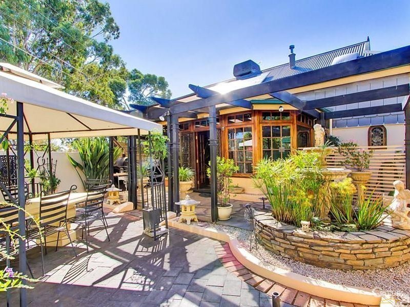 2 East Avenue, Black Forest SA 5035