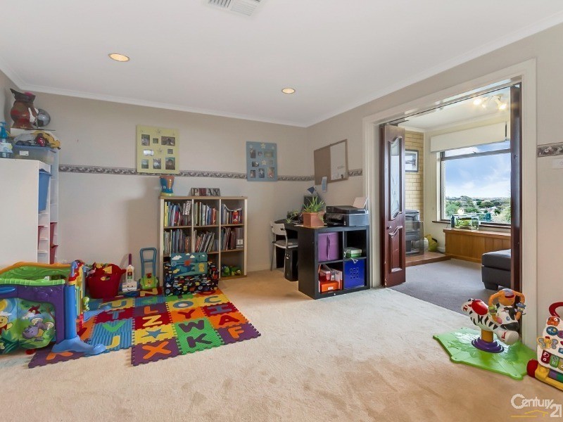 3 Wookata Crescent, Seaview Downs SA 5049