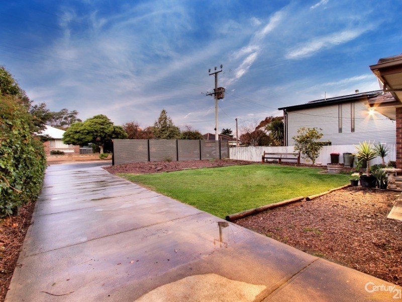 11 Leitch Avenue, Port Noarlunga SA 5167