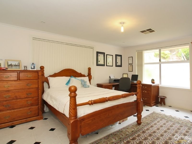 6 Gamma Crescent, Panorama SA 5041