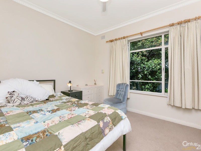 27 Ophir Crescent, Seacliff Park SA 5049